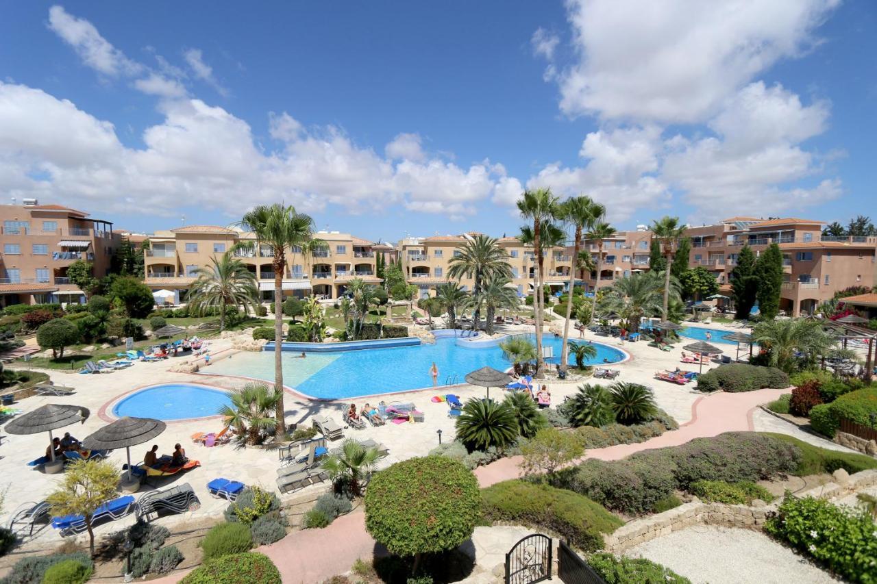 Victor Apartment Paphos Exteriör bild